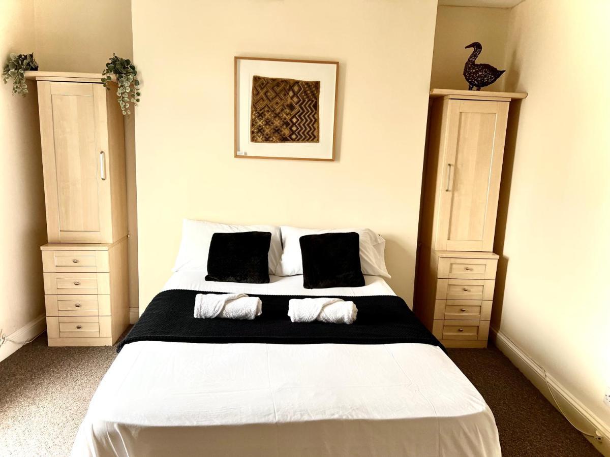 Aldgate Holiday Rooms Лондон Экстерьер фото